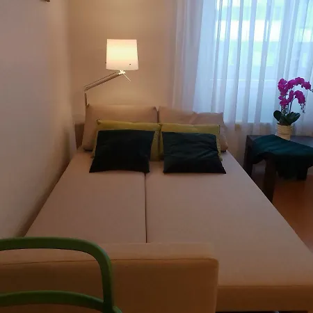 Apartament Prushu Street *